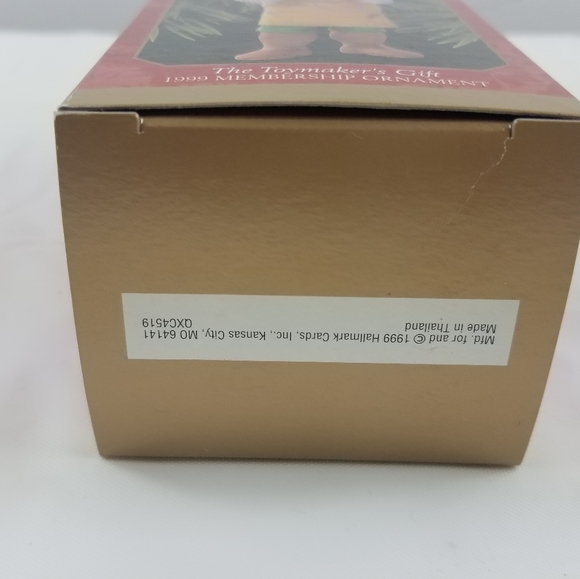 - The toymaker's gift hallmark ornament - Picture 10 of 12